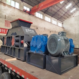 2PGY1200x800液压对辊制砂机发往吉林 石英石制砂