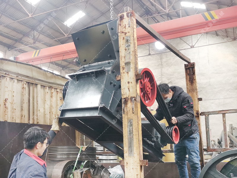 PC310X520小型锤式破碎机发货图片_发往河南洛河_破碎化工产品