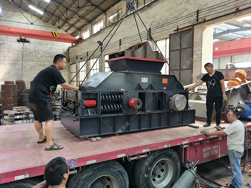 什么矿石制砂好？选对辊制砂机破碎怎么样？