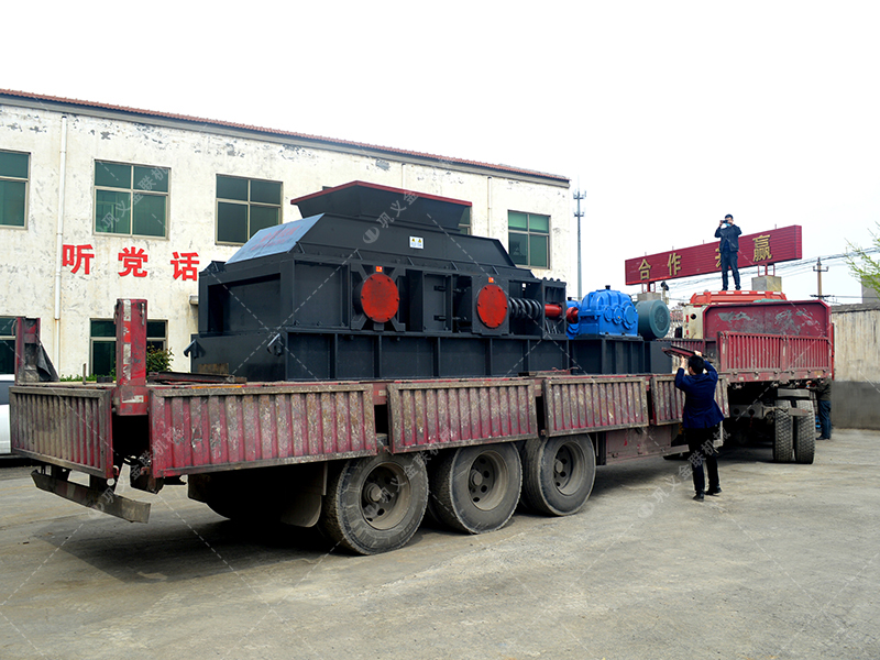 砂厂更换设备用对辊破碎机多少钱一台？